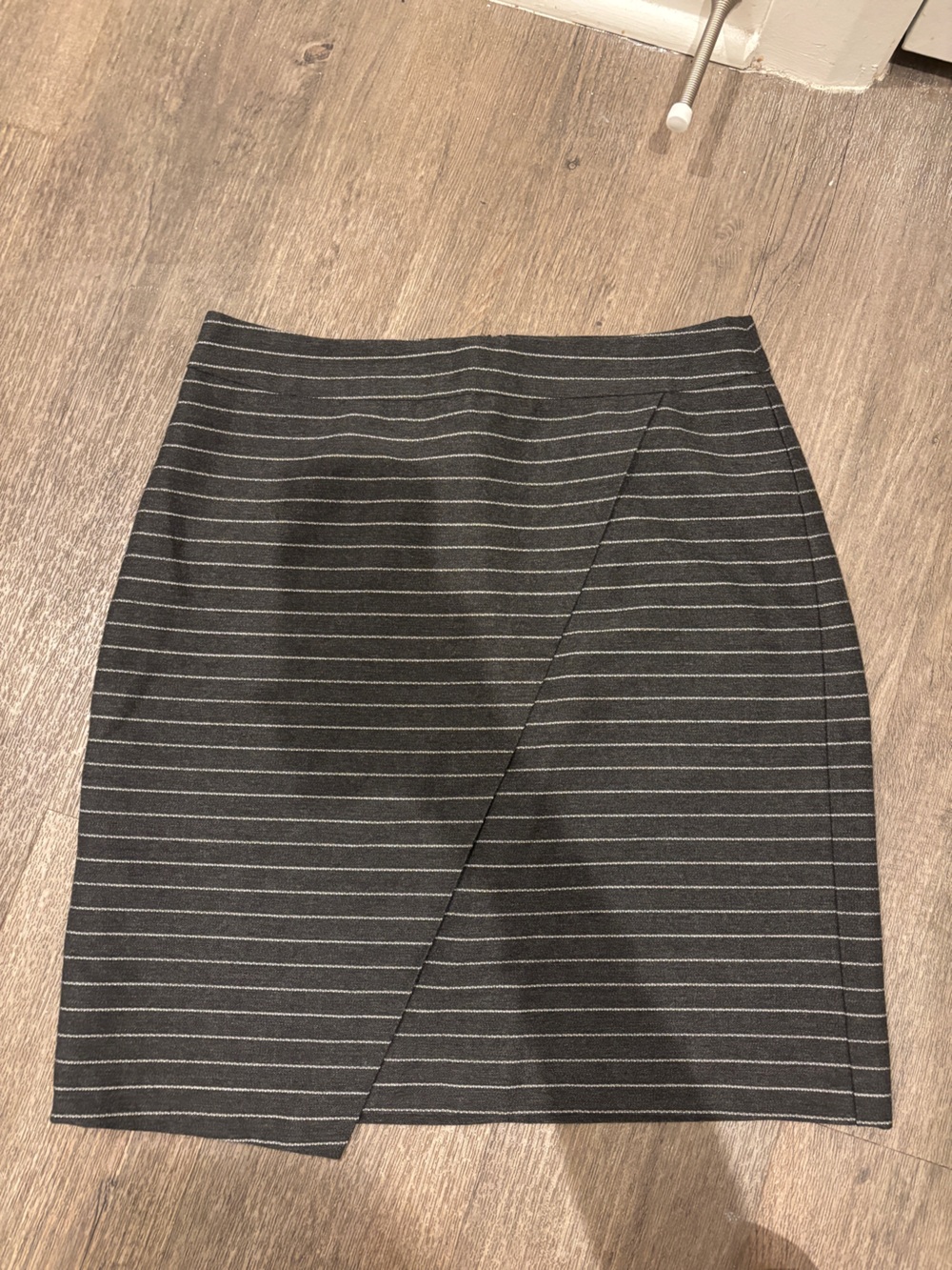 Loft Gray/White Pin Striped Skirt